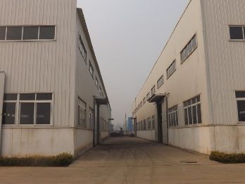 華原電機場內場景
